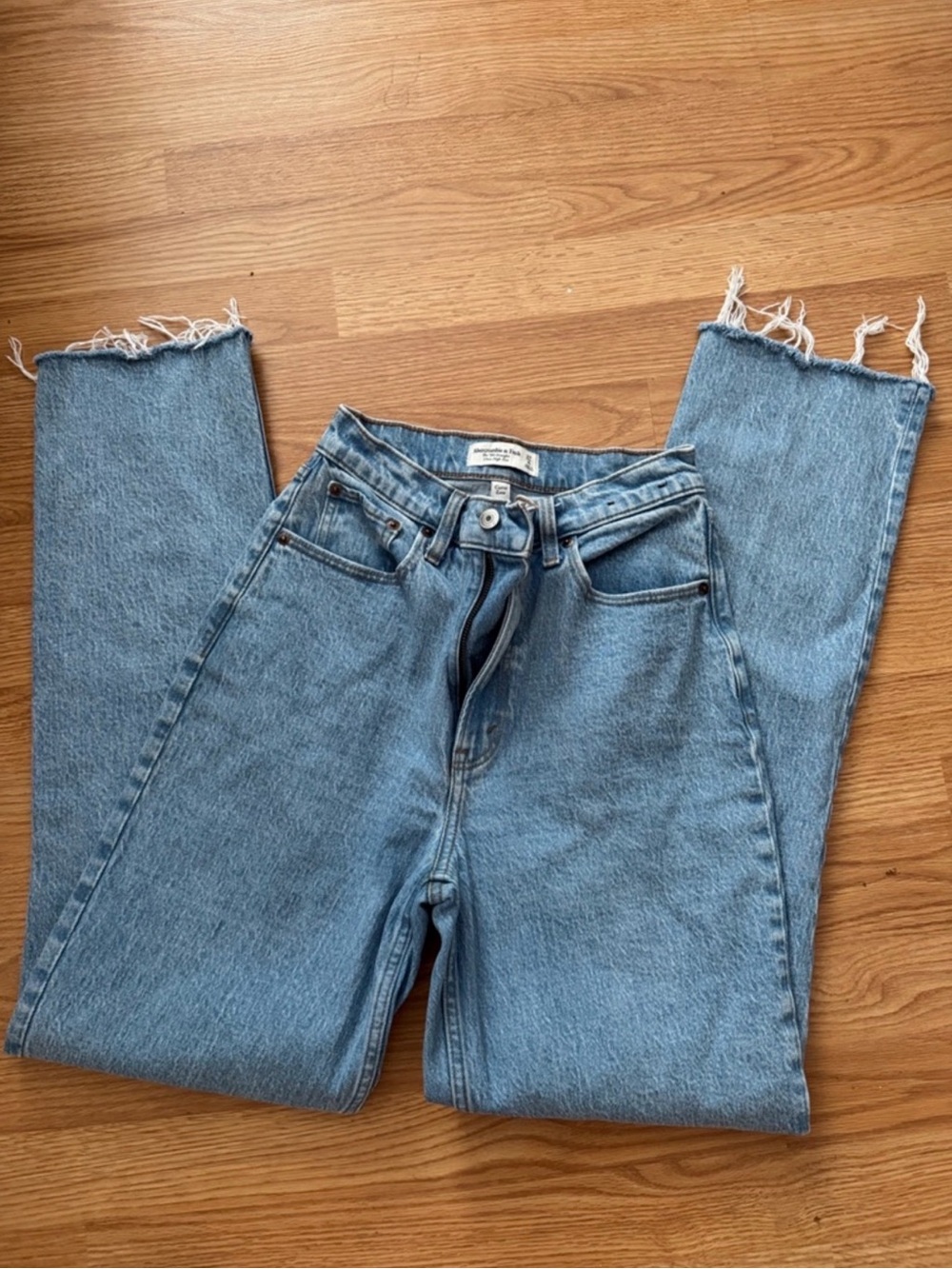 Abercrombie and Fitch 90s Straight Curve Love High Rise Jeans